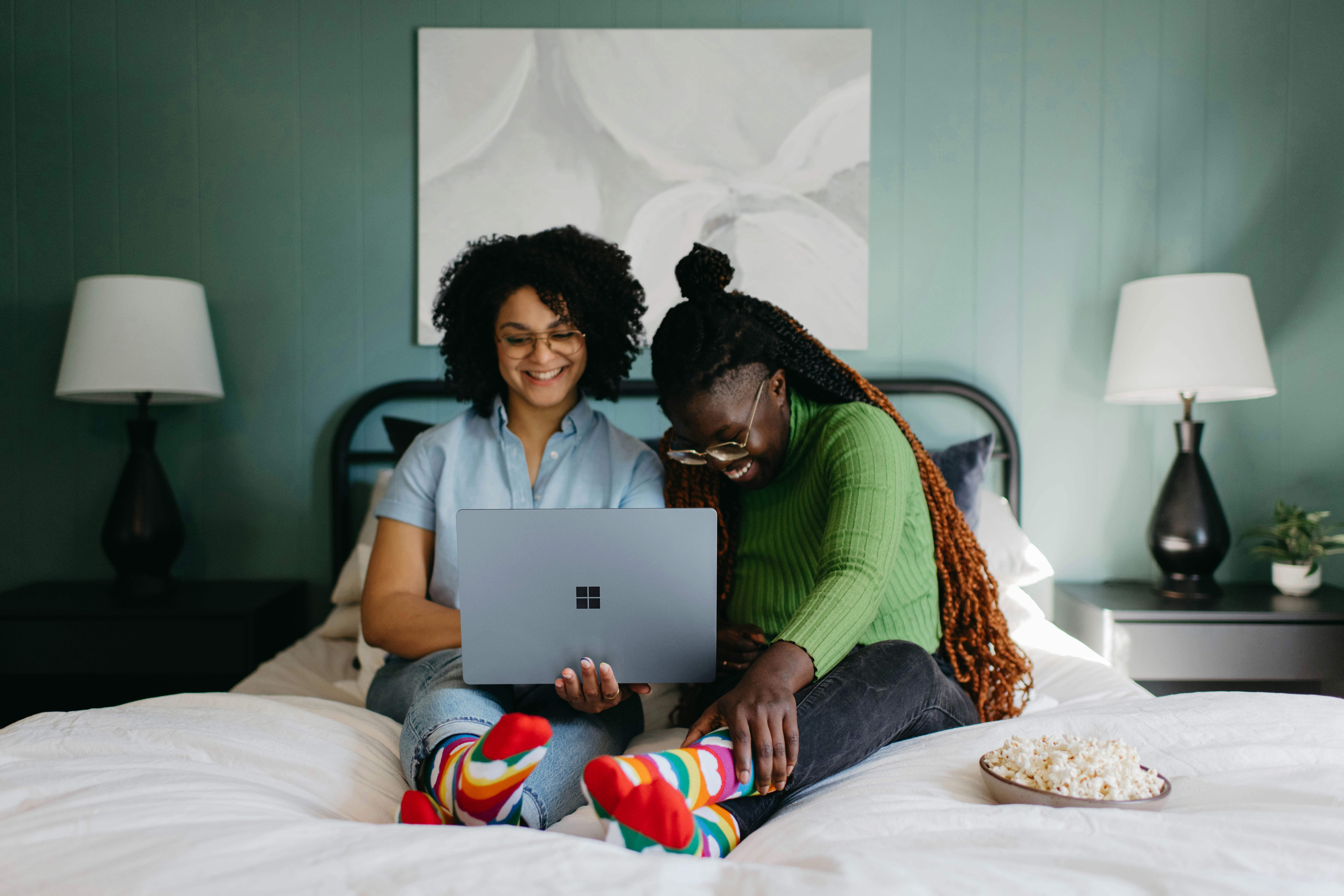 People using everyday technology together